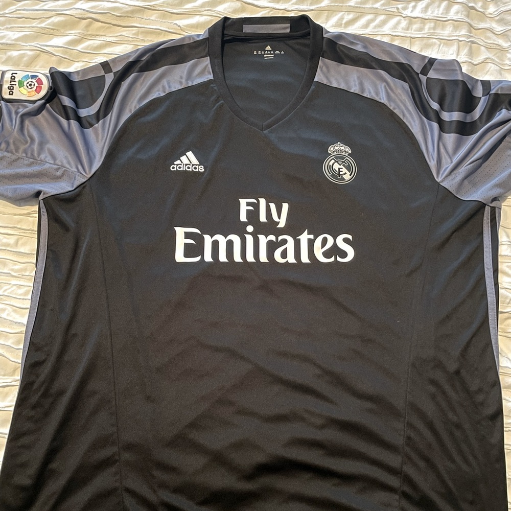 Real Madrid jersey 3XL